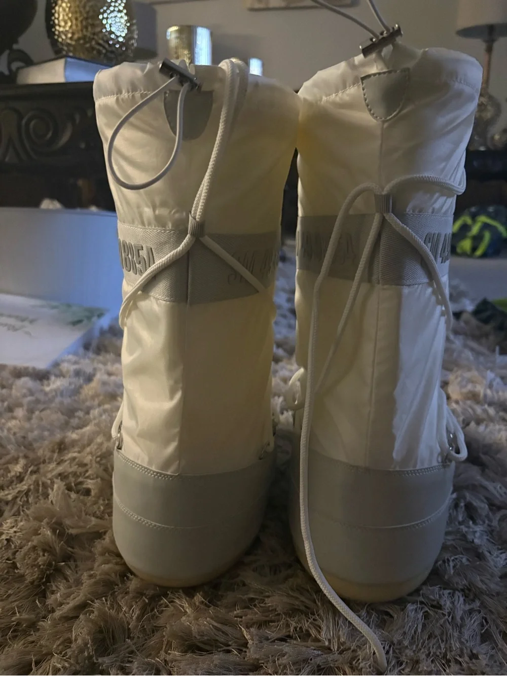 Sorel White and Light Gray Insulated Snow Boots